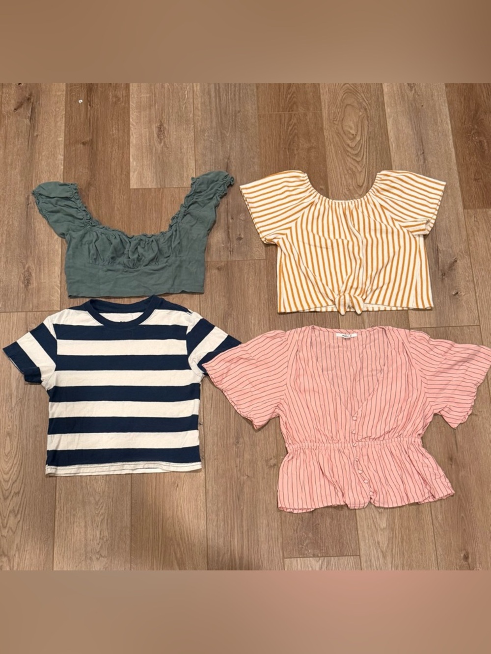 Four Top Bundle! Tops are size sm or med. O’Neill, BDG, Zara and Lottie Moss.